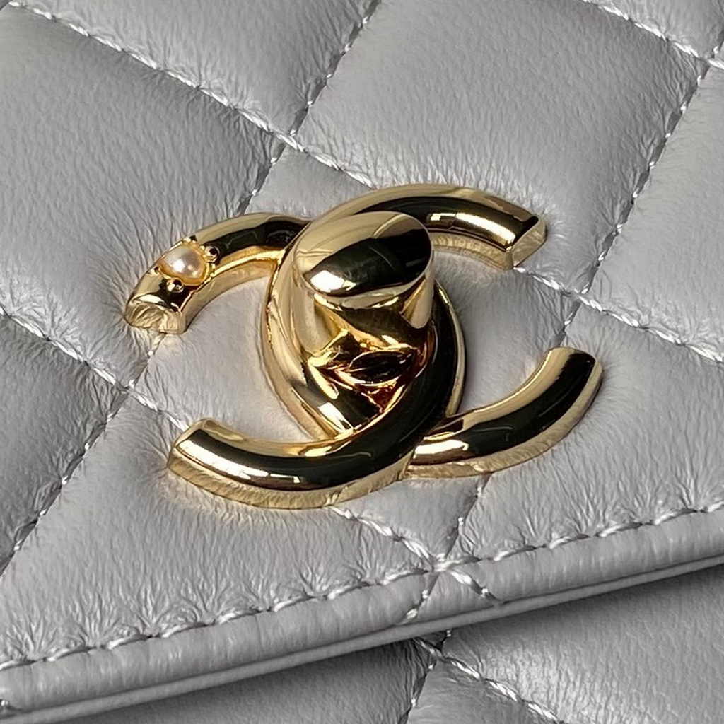 Chanel Clutch with Chain AP3974 Lambskin Gray