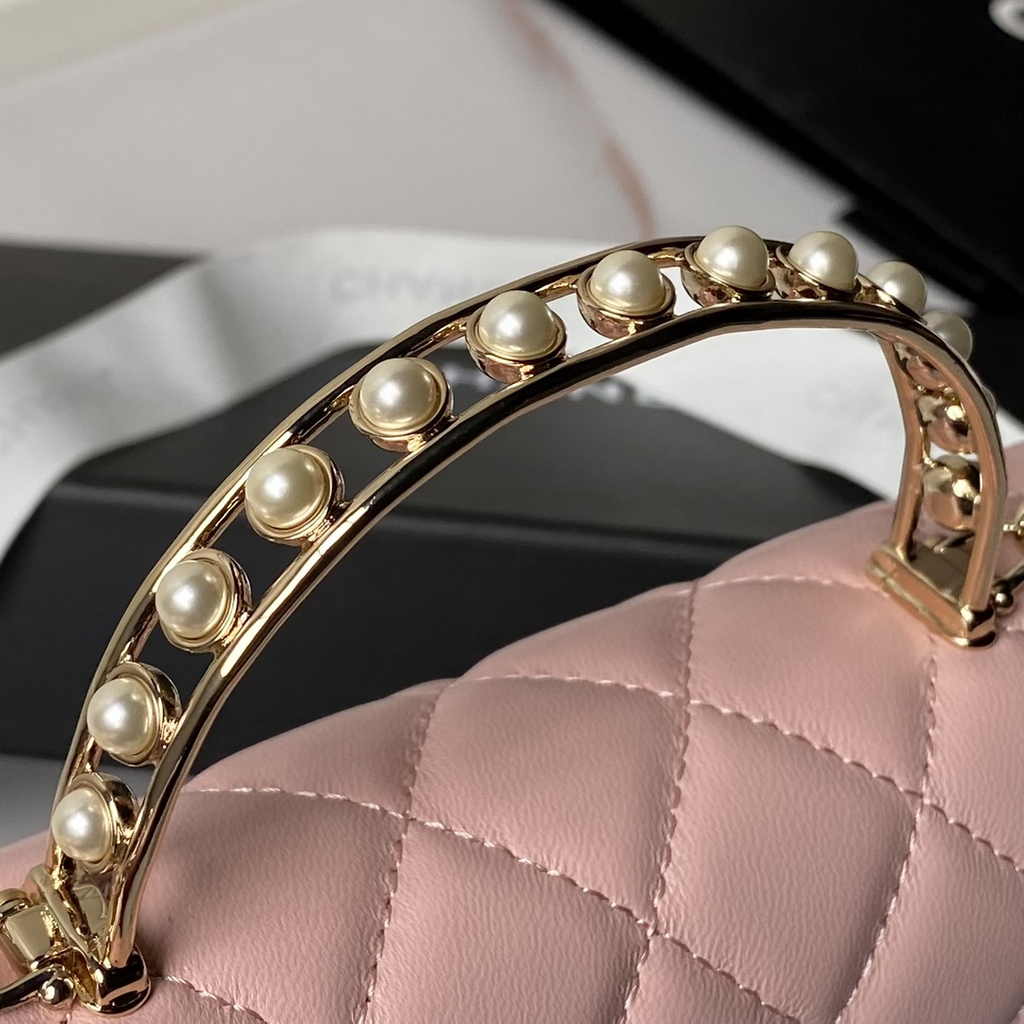 Chanel Clutch with Chain AP3974 Lambskin Pink