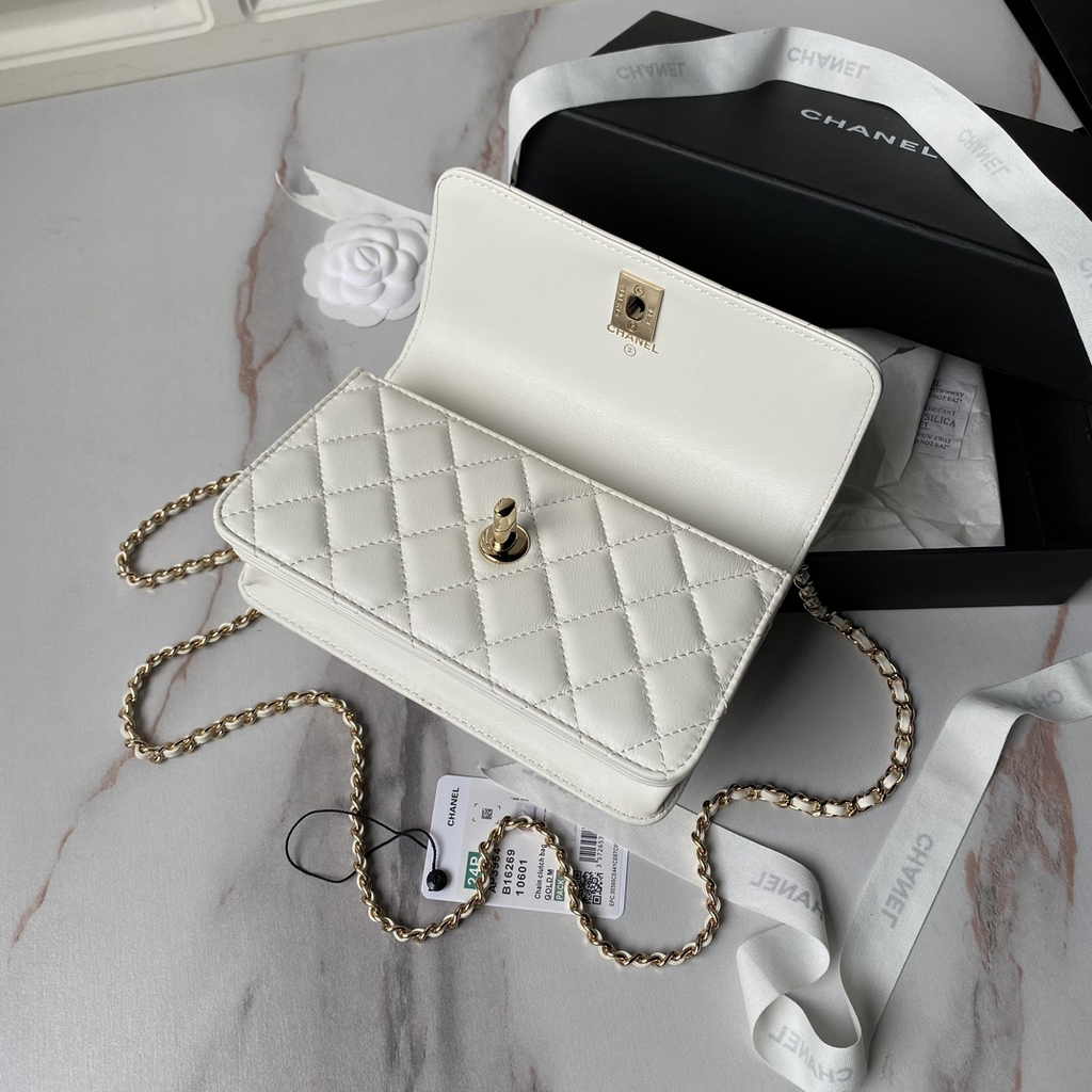 Chanel Clutch with Chain AP3974 Lambskin White