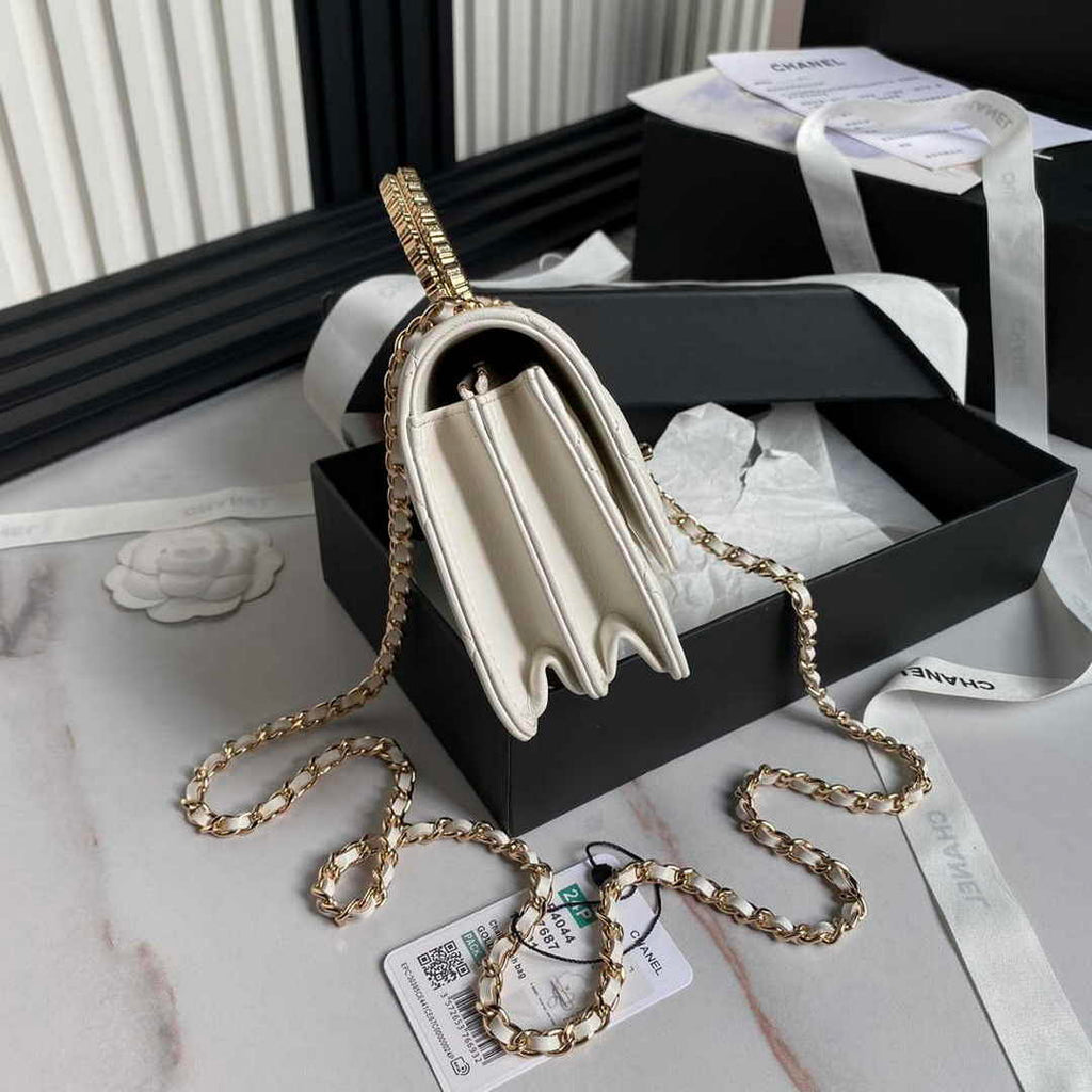 Chanel Clutch with Chain AP4044 Lambskin White