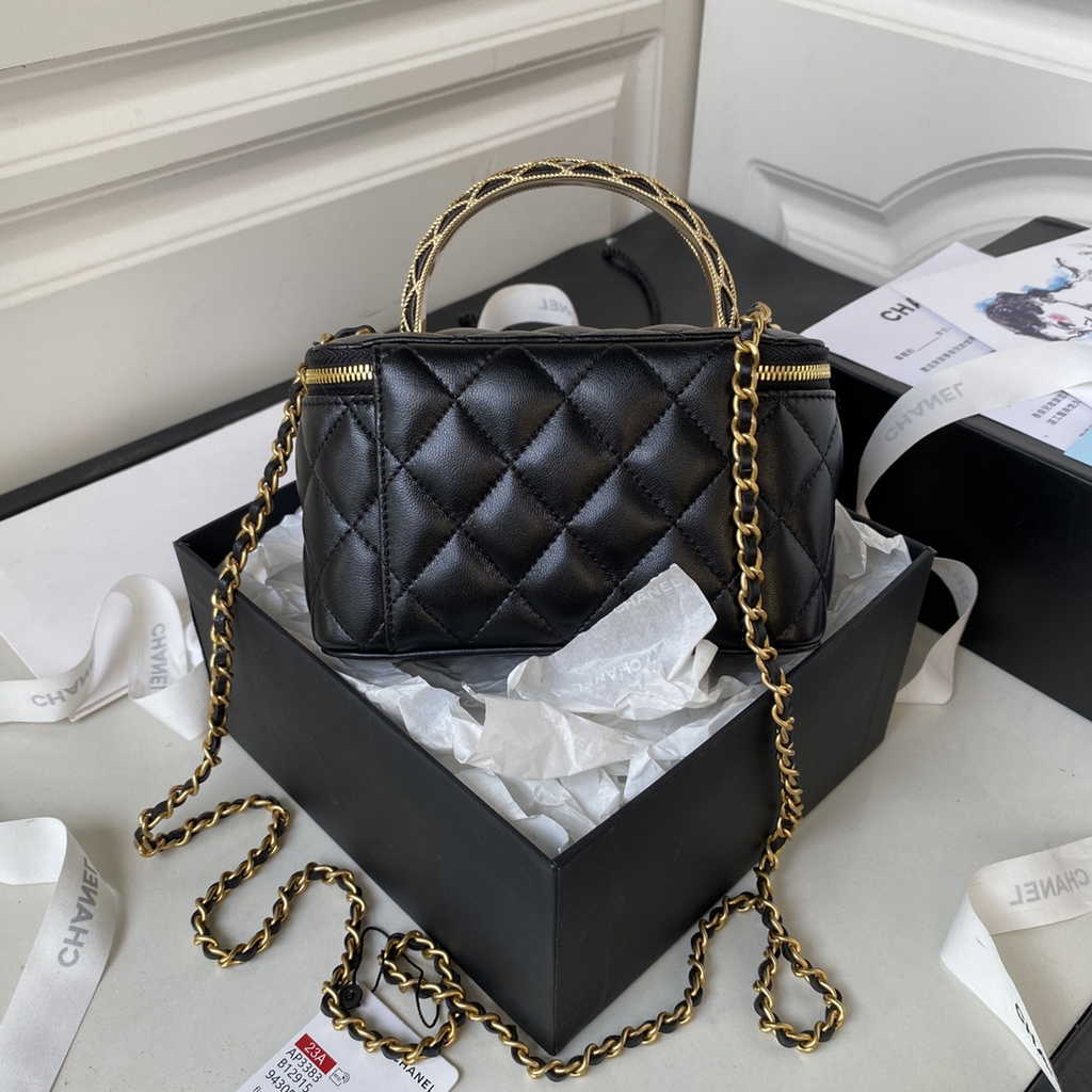 Chanel Clutch with chain black Lambskin AP3383