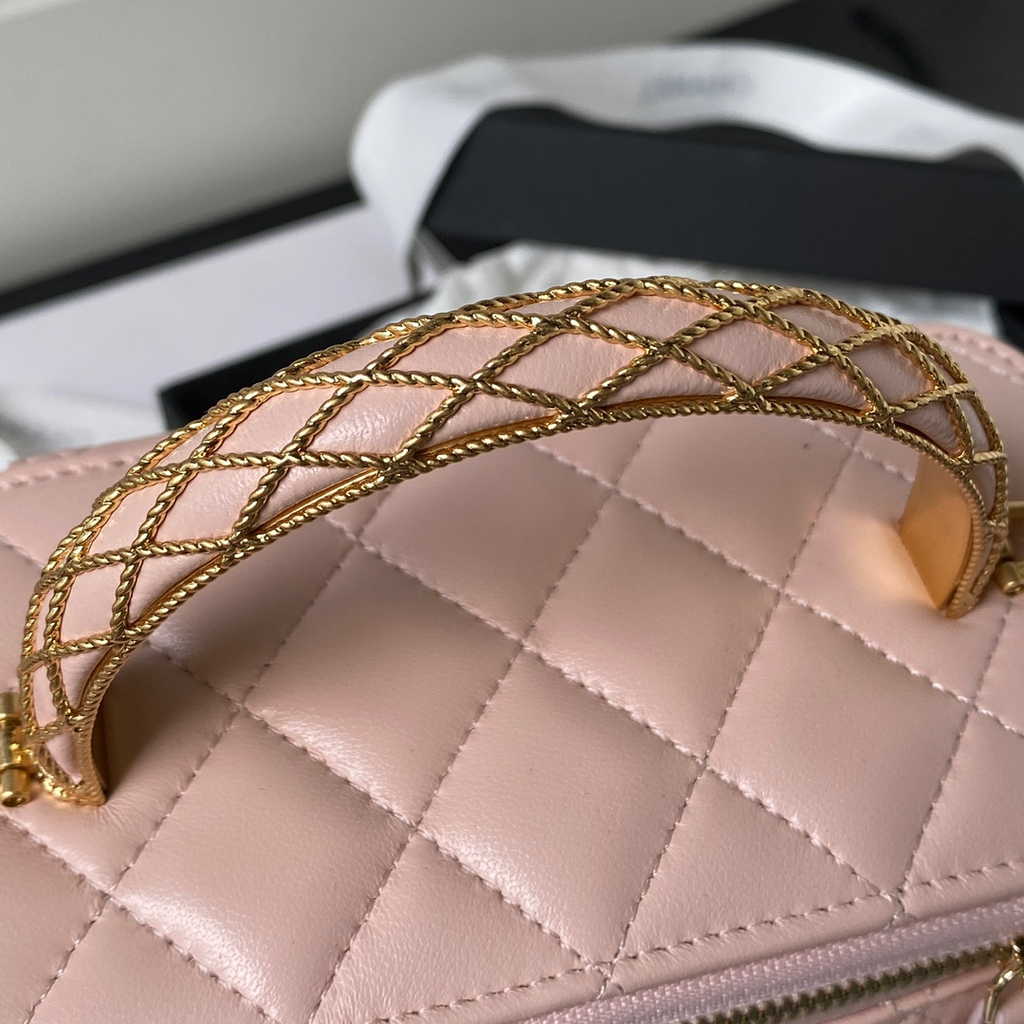 Chanel Clutch with chain Pink Lambskin AP3383