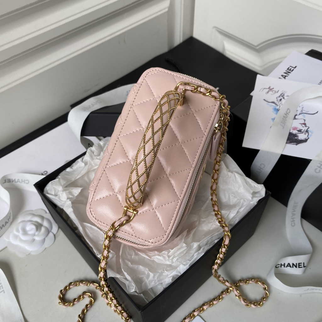 Chanel Clutch with chain Pink Lambskin AP3383