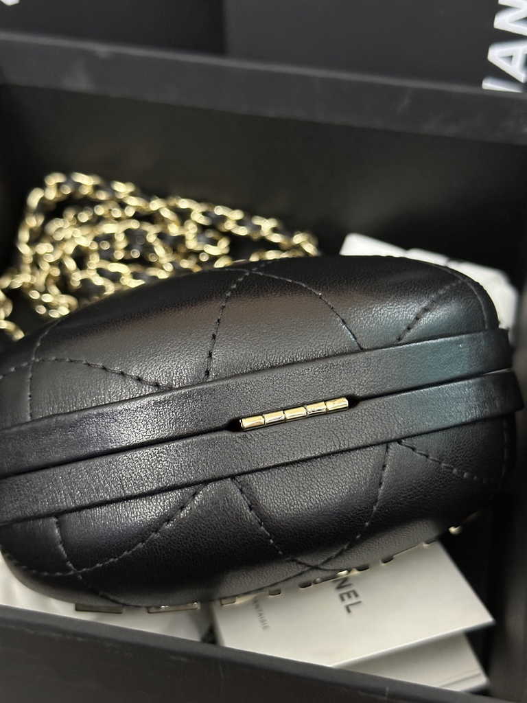 Chanel Clutch with chain Black Lambskin AP3252