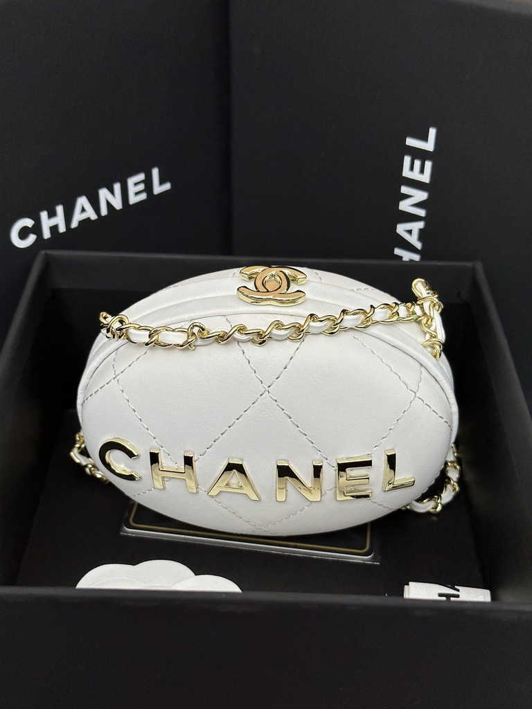 Chanel Clutch with chain White Lambskin AP3252