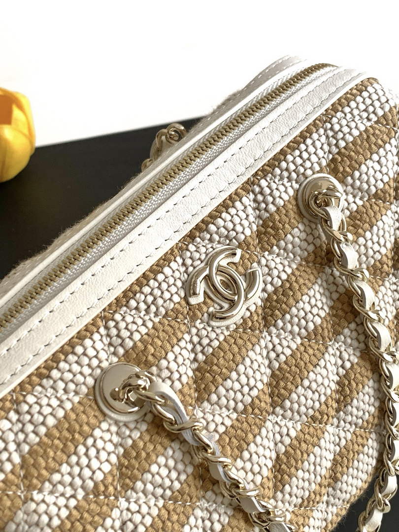Chanel Clutch with chain Printed fabric AP4986