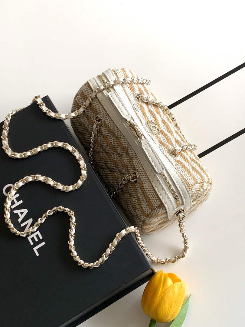 Chanel Clutch with chain Printed fabric AP4986