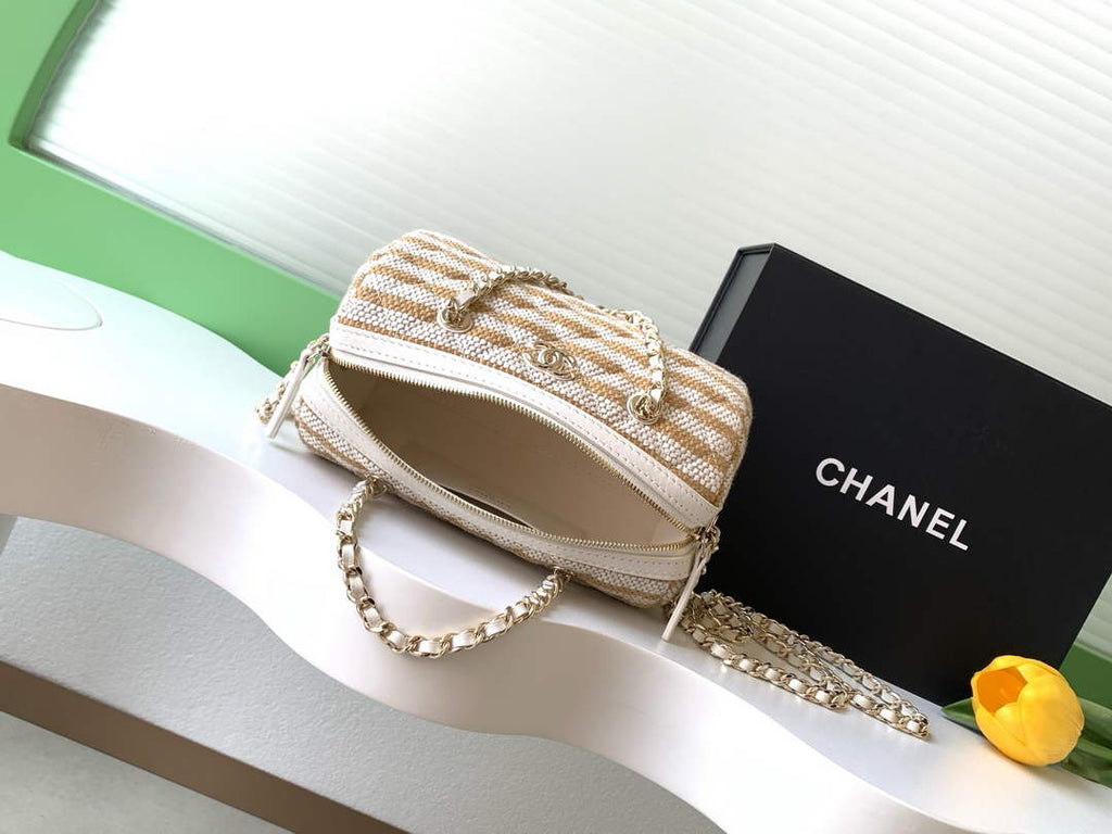 Chanel Clutch with chain Printed fabric AP4986