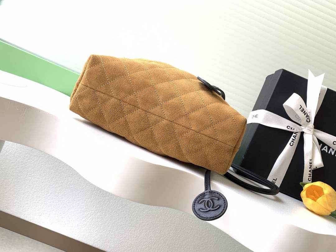 Chanel Clutch with leather strap, AP5227 Suede Calfskin tan