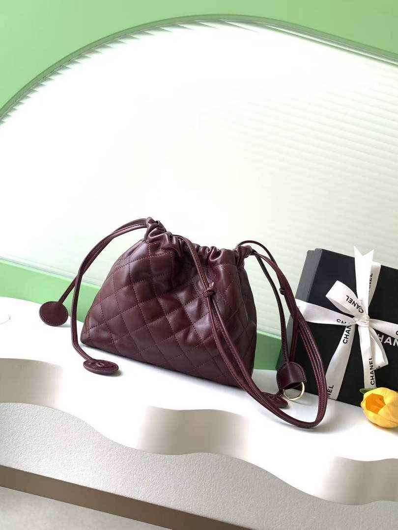 Chanel Clutch with leather strap, AP5228 Lambskin wine red