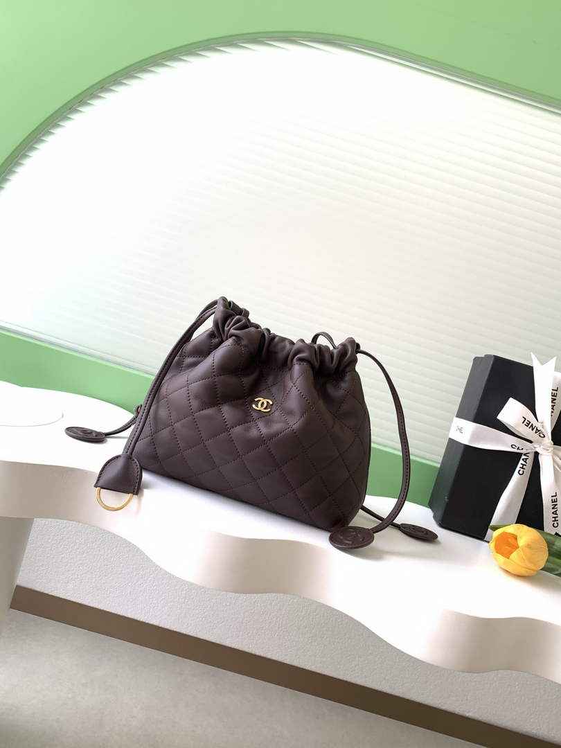 Chanel Clutch with leather strap, AP5228 Lambskin coffee