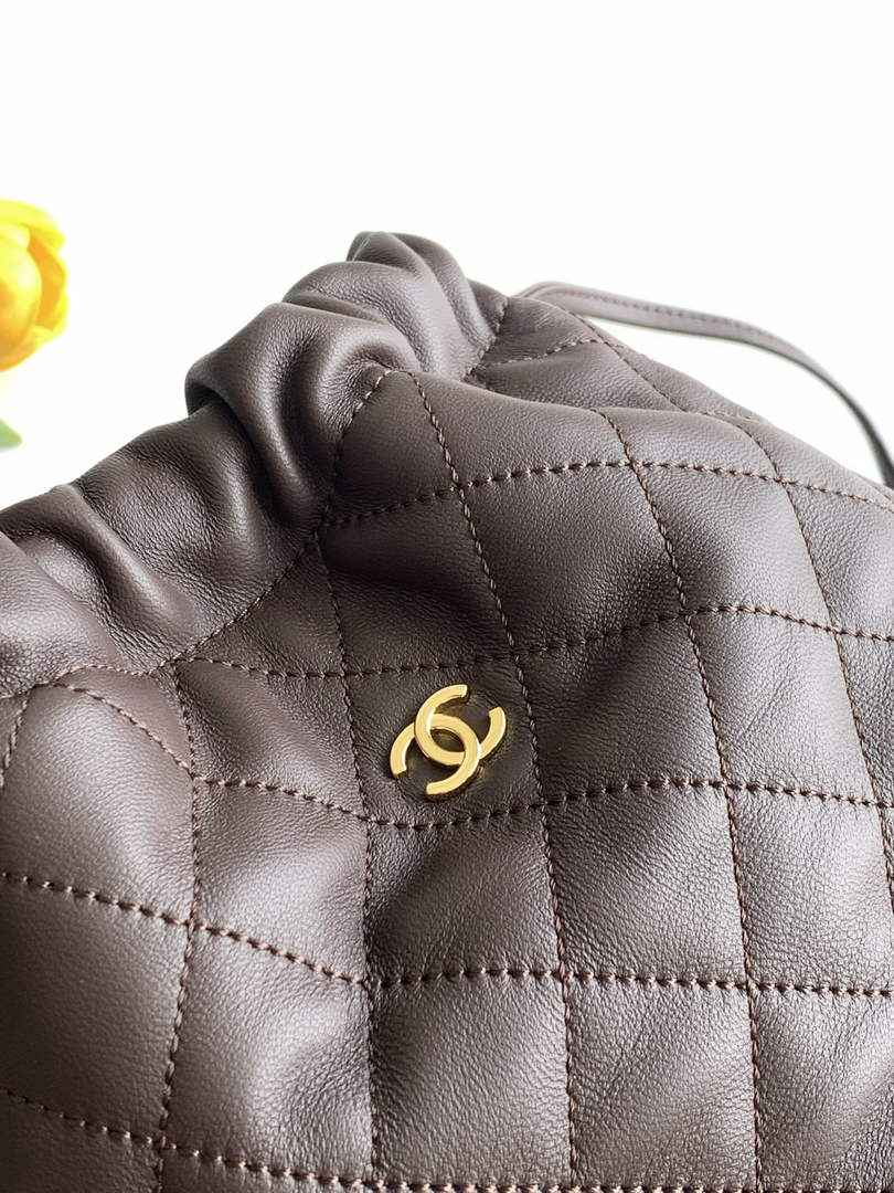 Chanel Clutch with leather strap, AP5228 Lambskin coffee