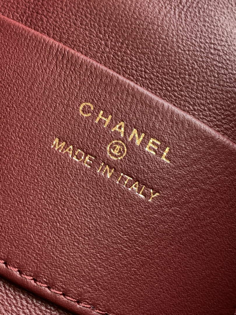 Chanel Clutch with leather strap, AP5228 Lambskin coffee