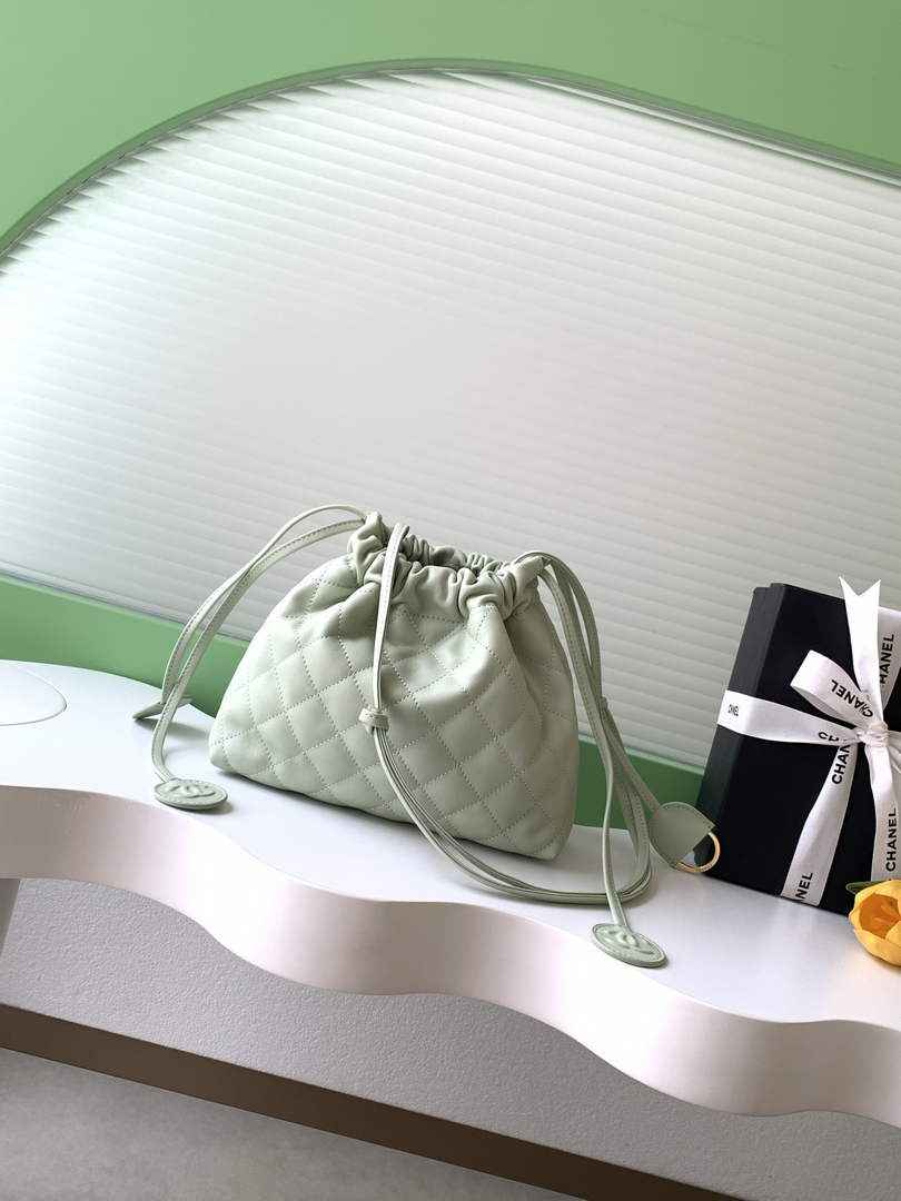 Chanel Clutch with leather strap, AP5228 Lambskin green