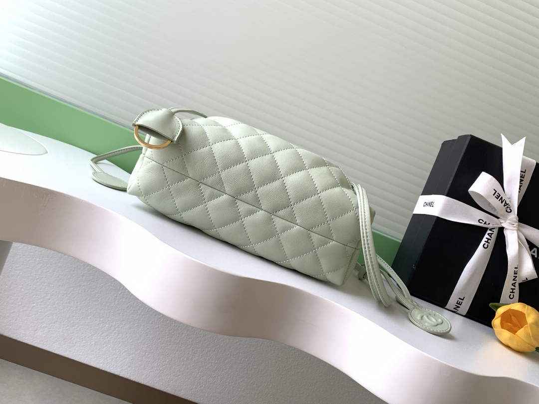 Chanel Clutch with leather strap, AP5228 Lambskin green