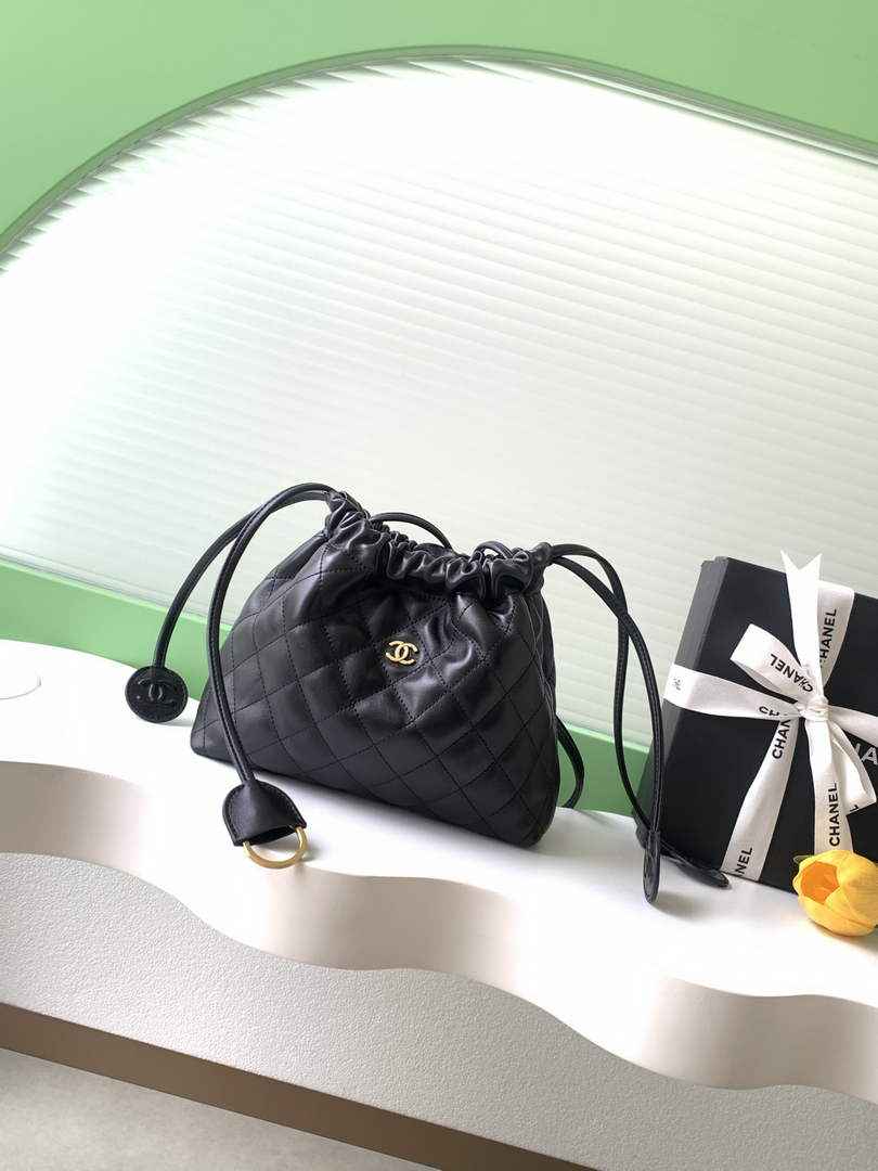 Chanel Clutch with leather strap, AP5228 Lambskin black