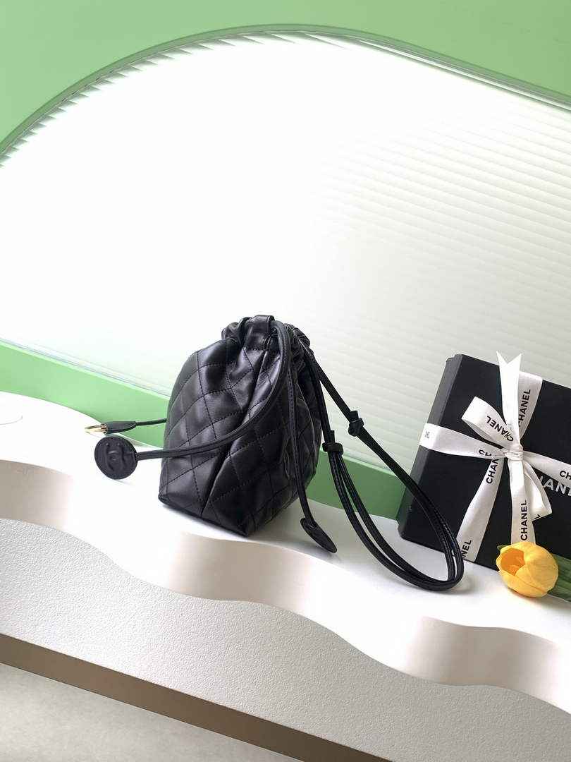 Chanel Clutch with leather strap, AP5228 Lambskin black
