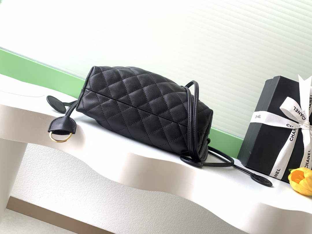 Chanel Clutch with leather strap, AP5228 Lambskin black