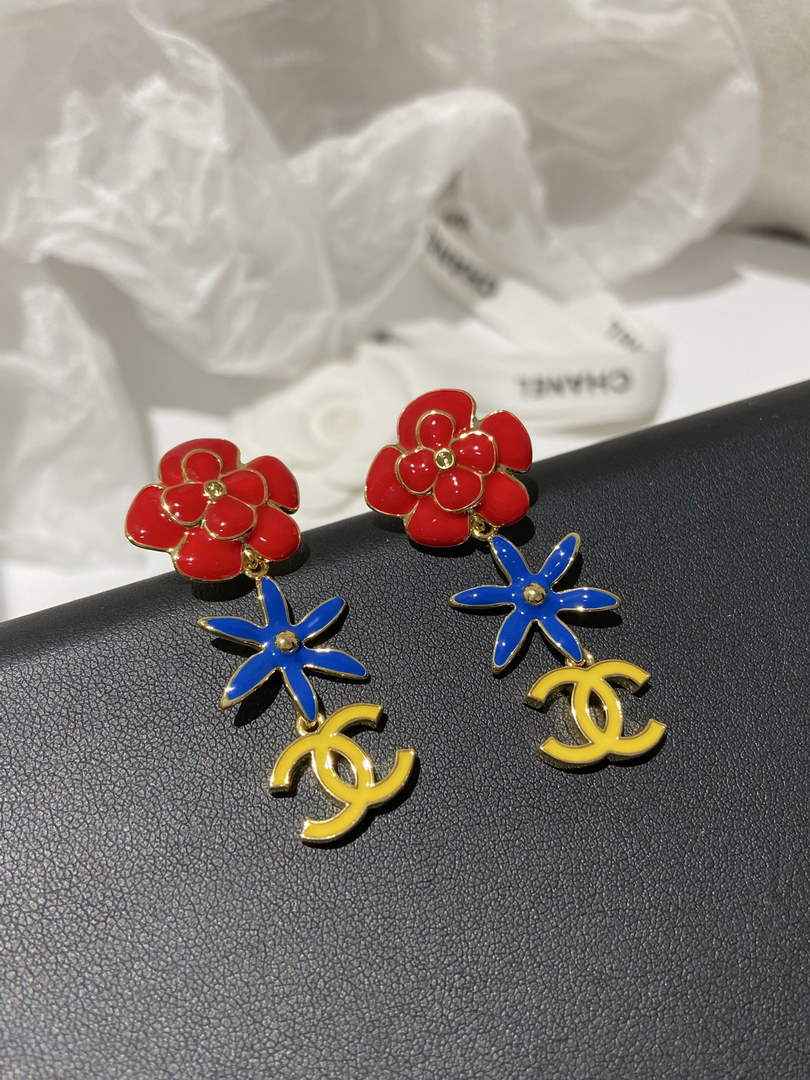 Chanel Coco Crush Earrings J32307