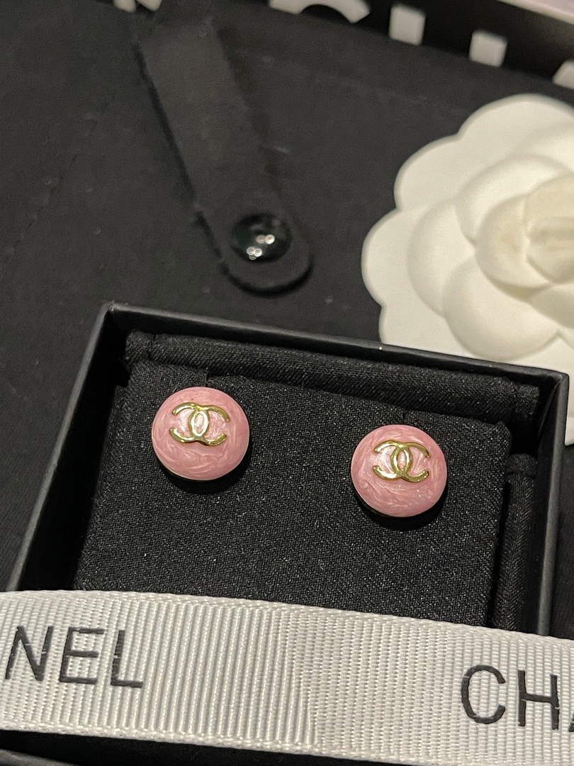 Chanel Coco Crush Earrings J32400