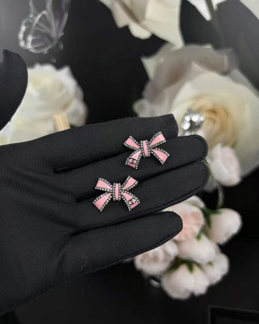 Chanel Coco Crush Earrings J32408