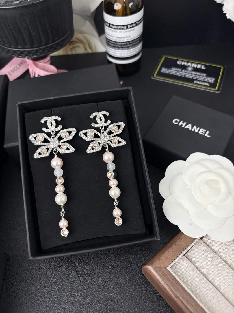 Chanel Coco Crush Earrings J32411