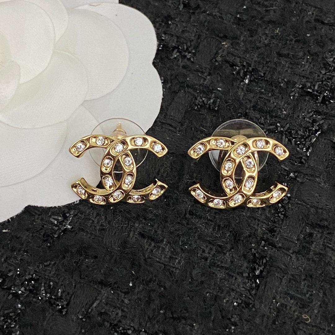 Chanel Coco Crush Earrings J32422