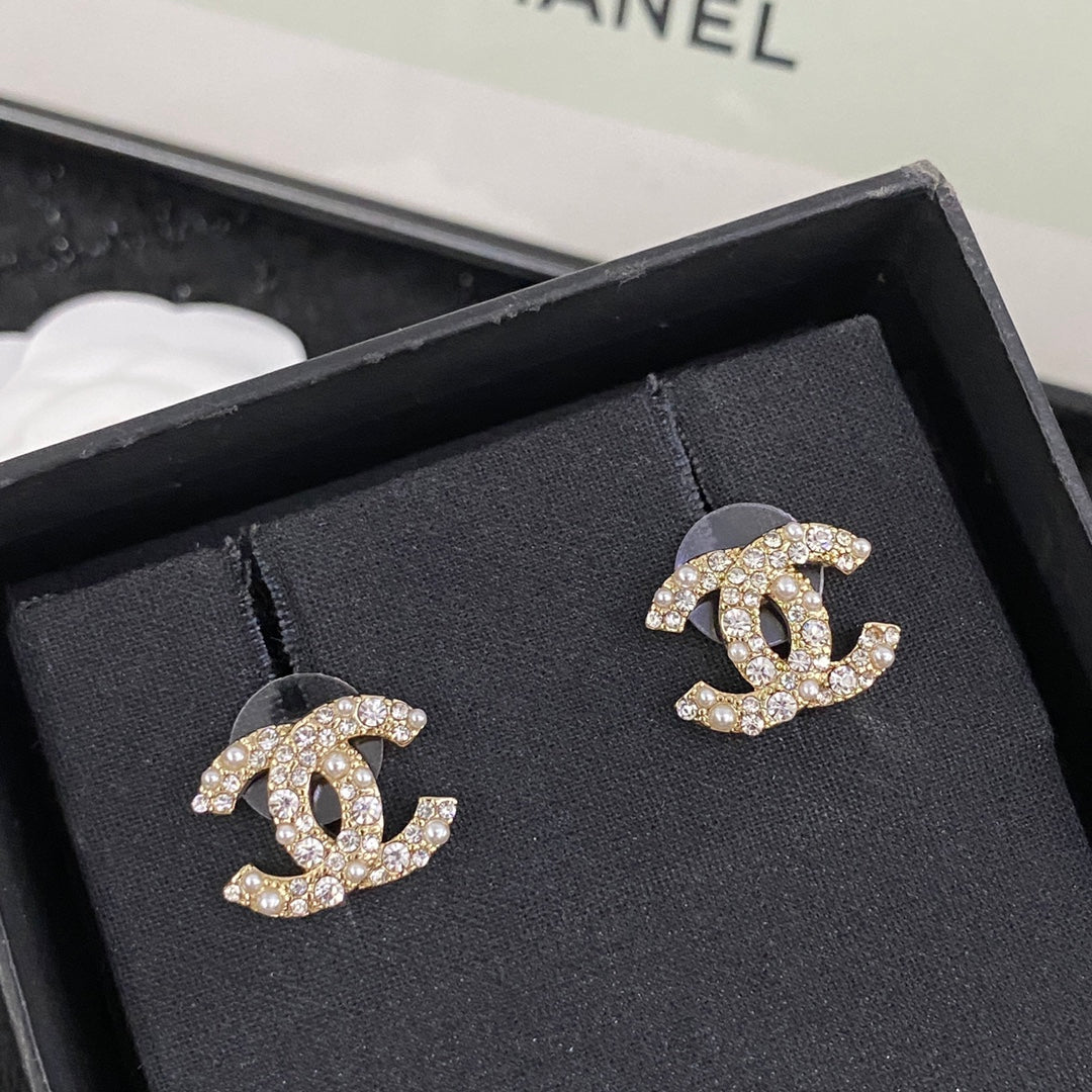 Chanel Coco Crush Earrings J32424