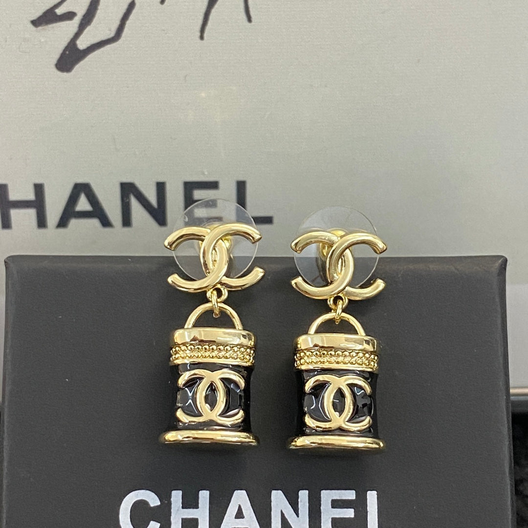 Chanel Coco Crush Earrings J32434