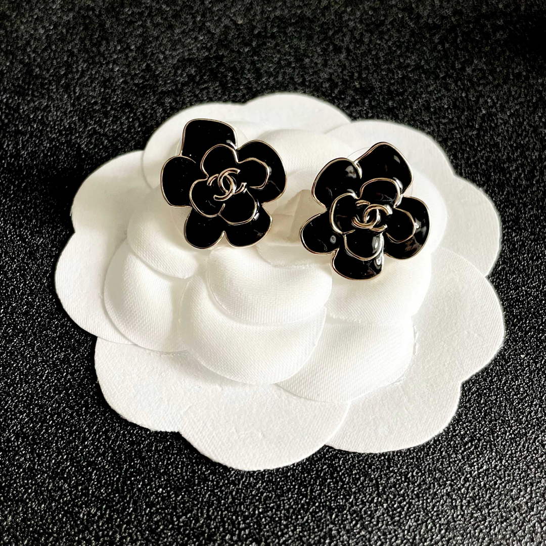 Chanel Coco Crush Earrings J32446