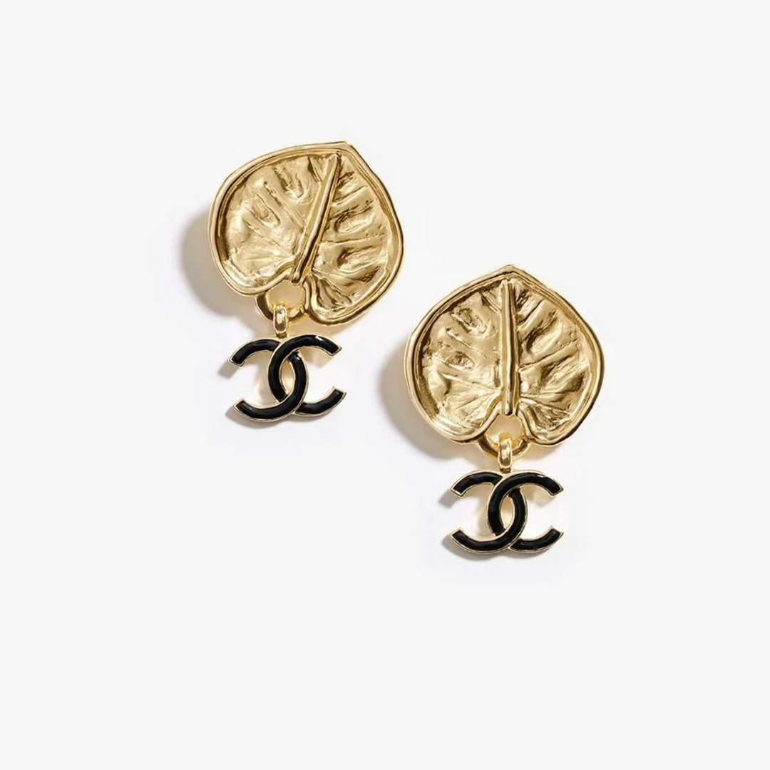 Chanel Coco Crush Earrings J32454