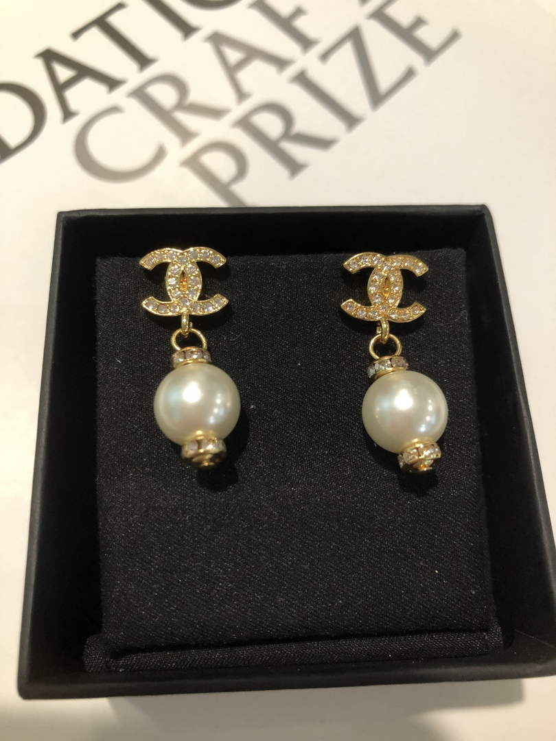 Chanel Coco Crush Earrings J32477