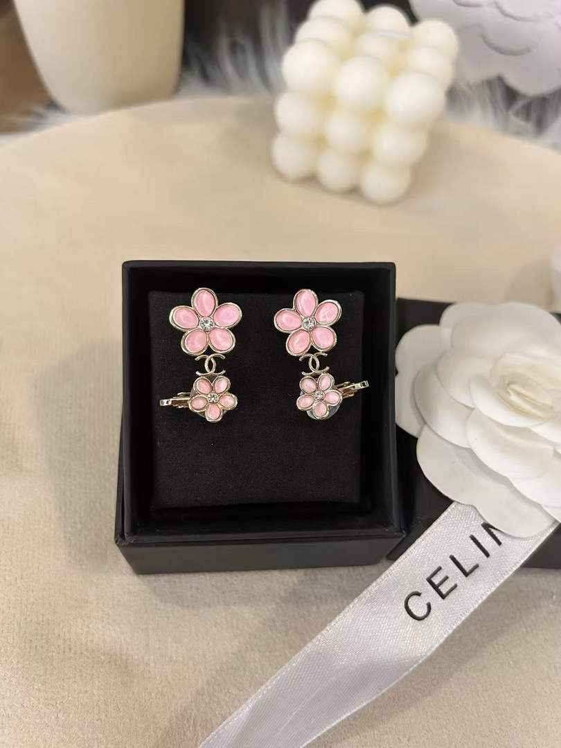 Chanel Coco Crush Earrings J32481