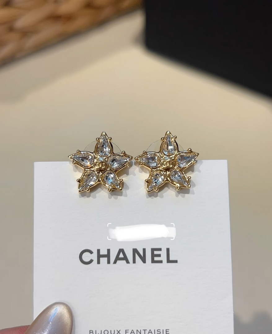 Chanel Coco Crush Earrings J32486