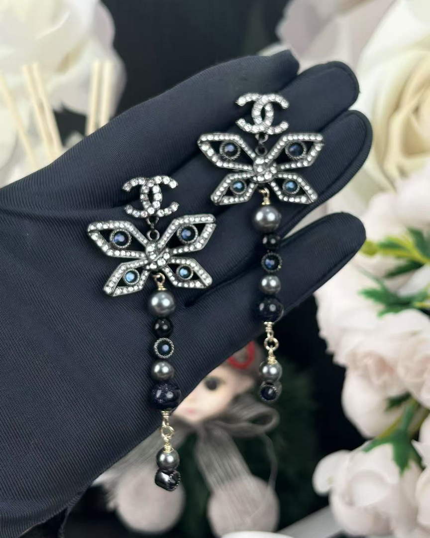Chanel Coco Crush Earrings J32487