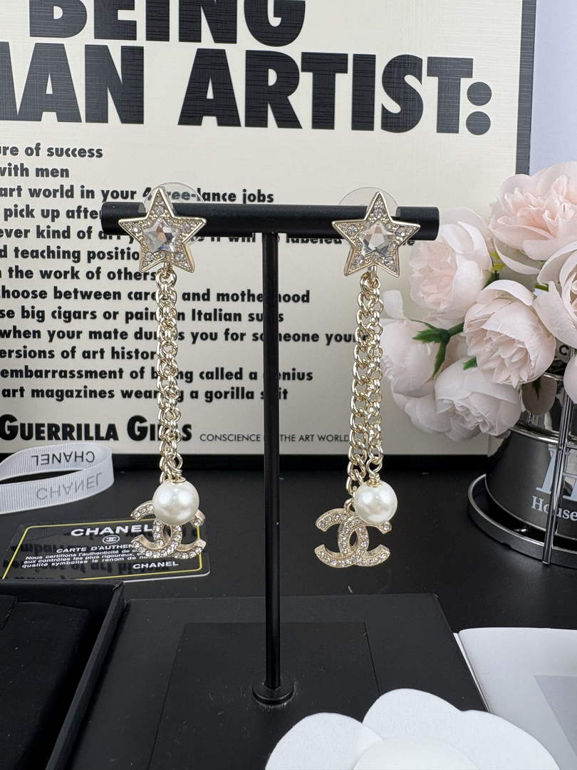 Chanel Coco Crush Earrings J32491