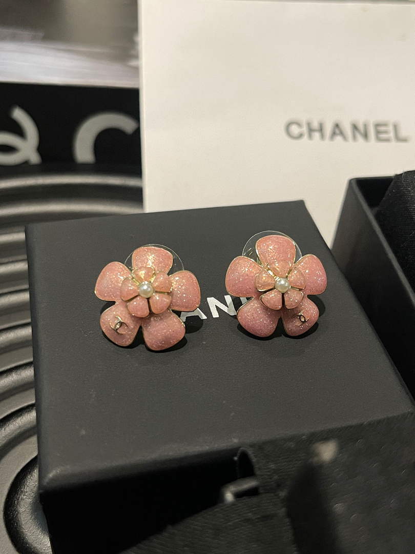 Chanel Coco Crush Earrings J32493