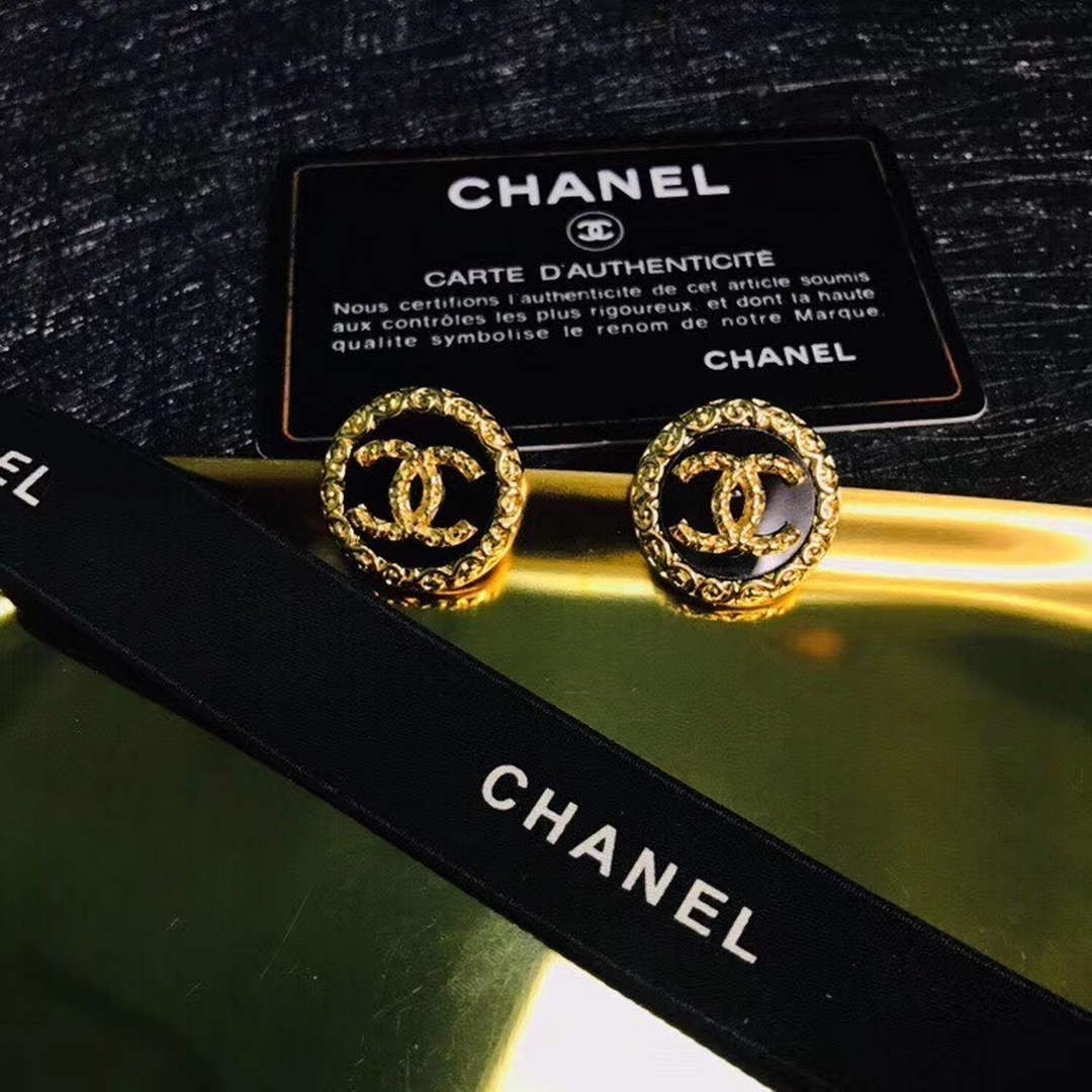 Chanel Coco Crush Earrings J32498