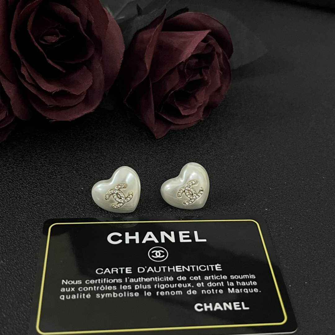Chanel Coco Crush Earrings J32320