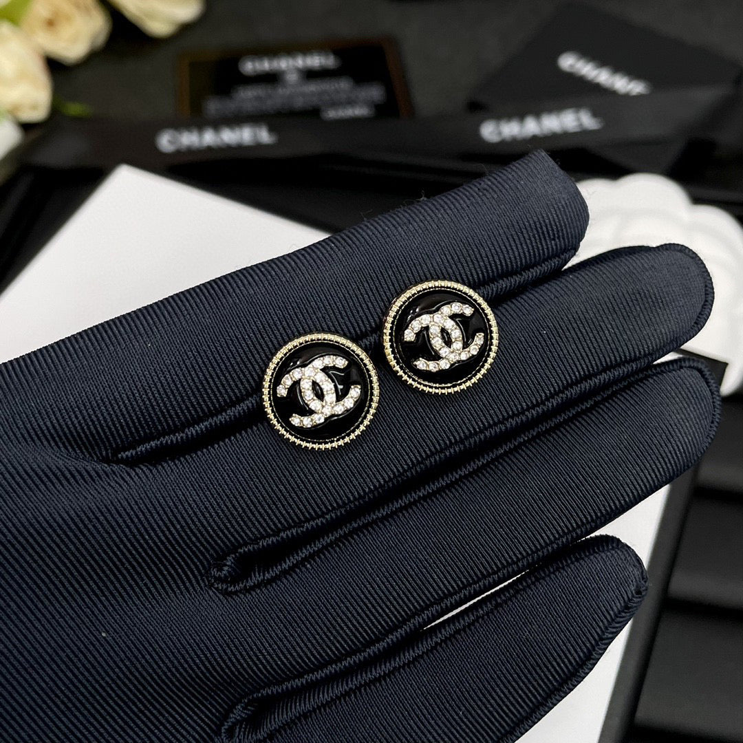 Chanel Coco Crush Earrings J32500