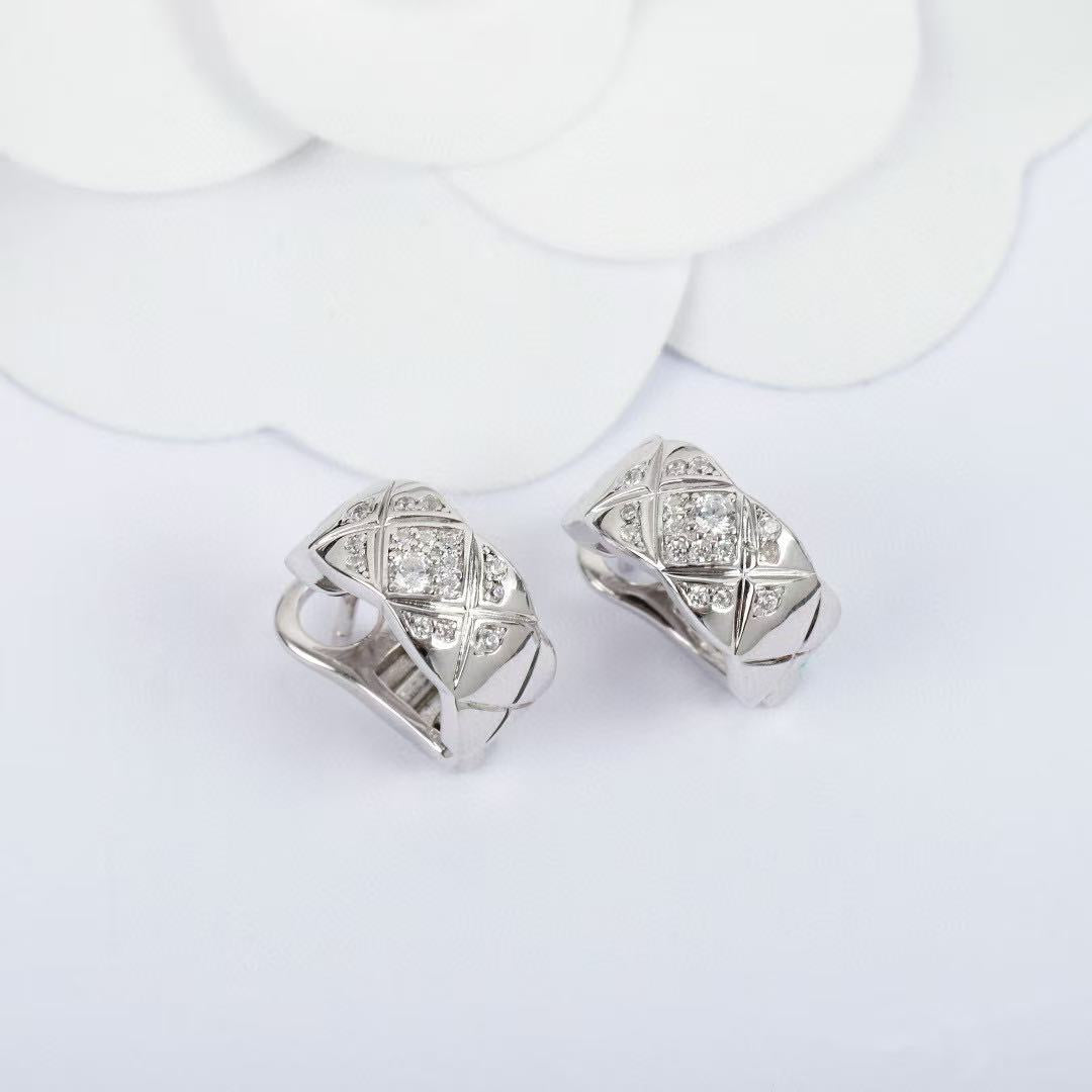 Chanel Coco Crush Earrings J32512