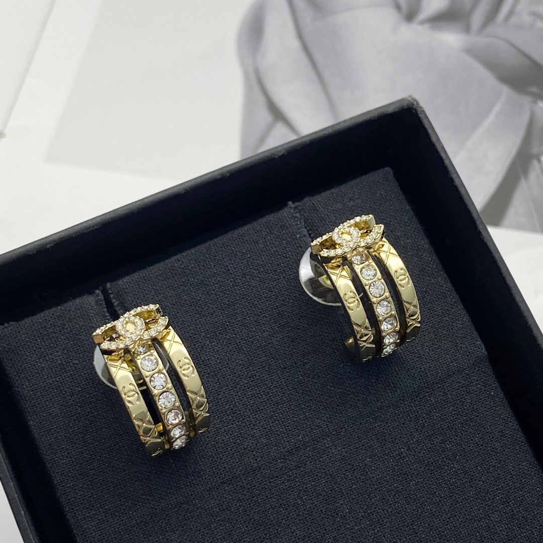 Chanel Coco Crush Earrings J32352