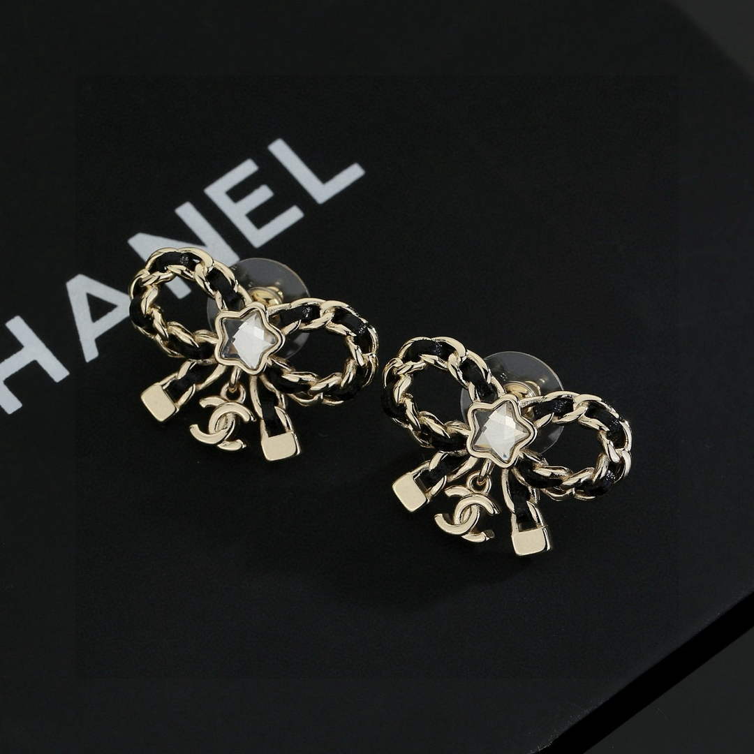 Chanel Coco Crush Earrings J32356