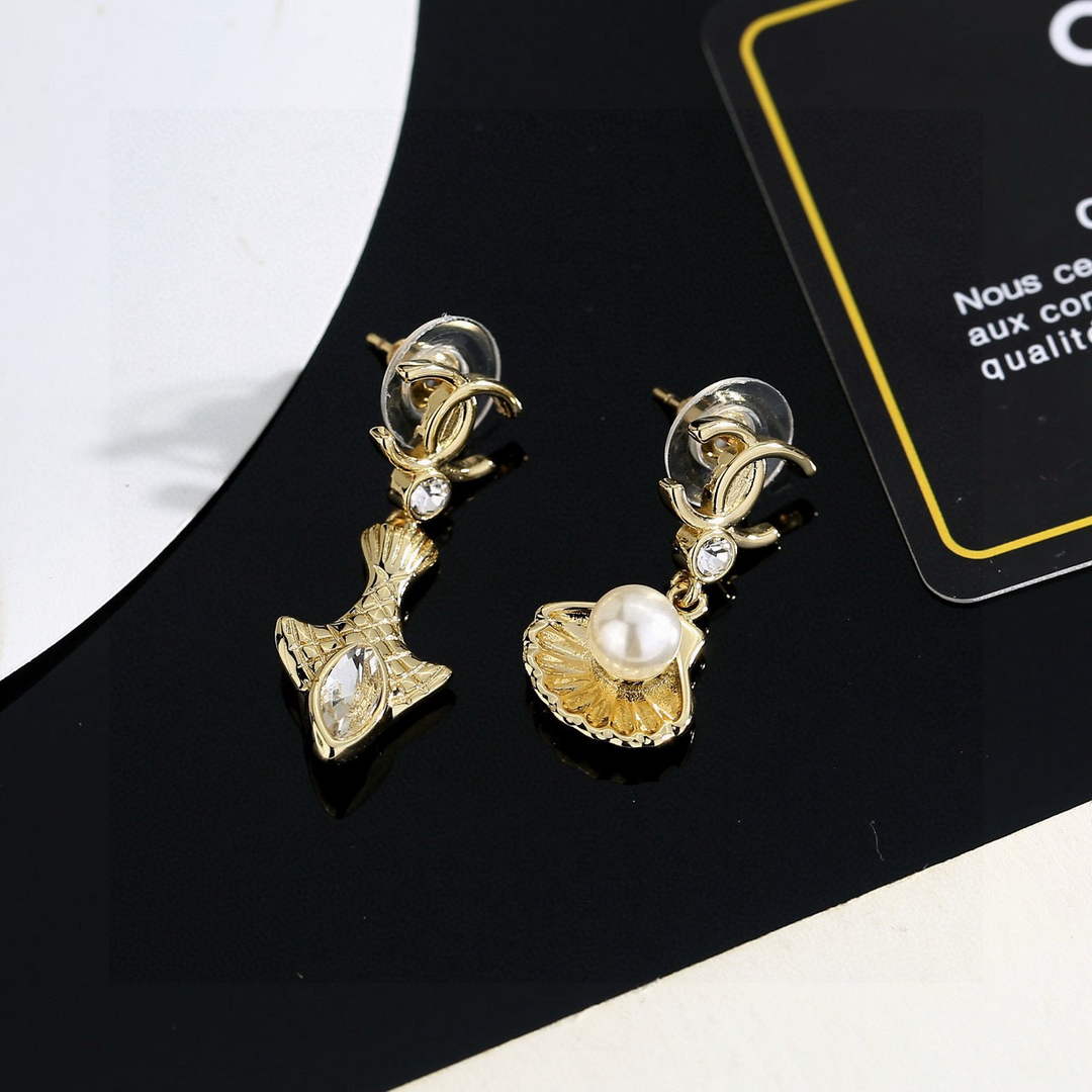Chanel Coco Crush Earrings J32360