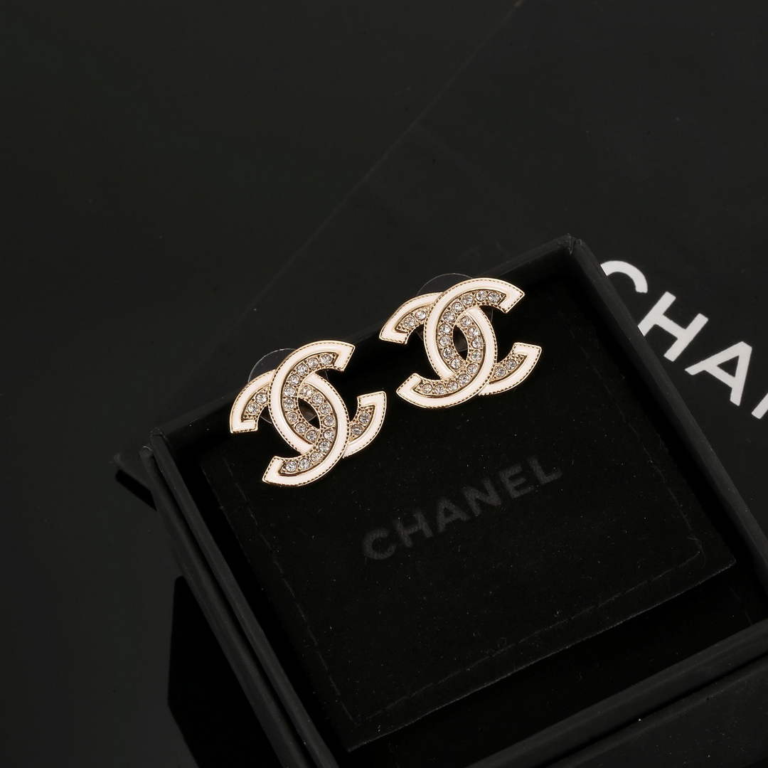 Chanel Coco Crush Earrings J32361