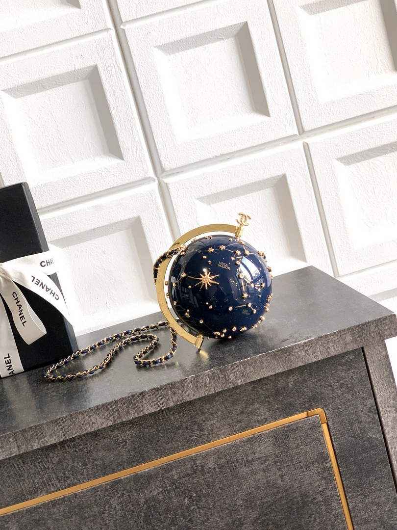 Chanel Evening bag Resin Strass Gold AS6272
