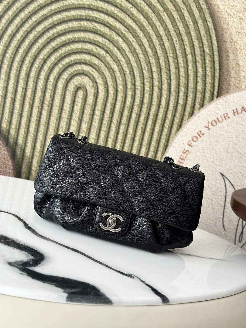 Chanel small flap bag A2223, Grained calfskin black