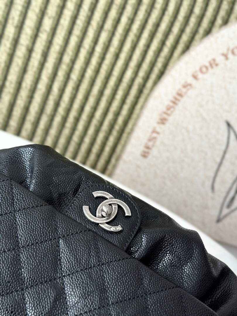Chanel small flap bag A2223, Grained calfskin black