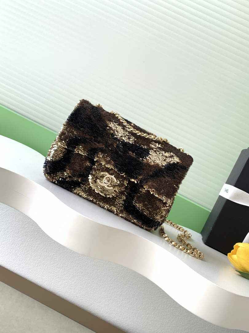 Chanel Flap bag, AS4561 Sequins, Black & Gold