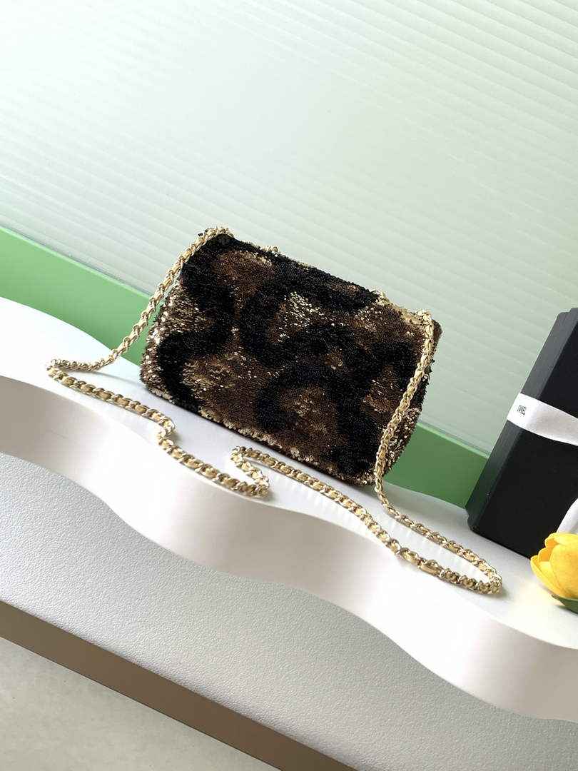 Chanel Flap bag, AS4561 Sequins, Black & Gold